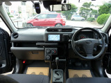 内装は上質な状態になります。前オーナー様の取り扱いもよい車両の様に見受けられます。ぜひご検討ください