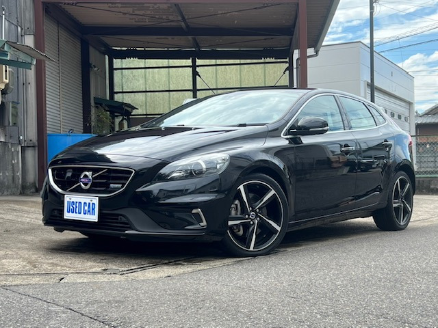 V40 T5 Rデザイン 黒革シート★ナビ★ETC★バックカメラ
