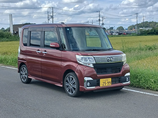 ダイハツ タントカスタム 
