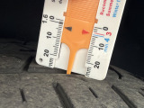 【リアタイヤ 溝3.5mm】