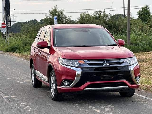 三菱 アウトランダーPHEV 