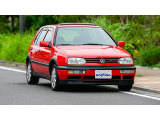 大好物の左ハンドルマニュアルを仕入れました!それもGOLF3 GTI 16vになります。 シートやダッシュボードのヤレは少なく恐らく実走行だと思われます。(ただ記録簿がありません)