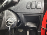 【全国納車OK】 現車をご覧になれないお客様でも、安心してお車をご購入いただける環境を整えております。 色々な角度から撮影したたくさんの画像など豊富な資料送りいたしております。