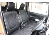 運転席・助手席も目立った傷や汚れなどなく綺麗な状態です!