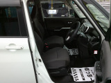 運転席も綺麗です。