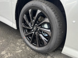弊社ではタイヤやホイールなど新品から中古まで多数お取扱いをしております。仕様変更やタイヤ交換などご希望がございましたら一度ご相談下さい。