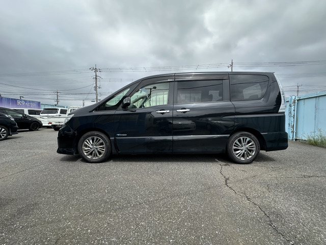 誰でも車がローンで買えます。R9AUTOの自社ローンは他社でローンが通らなかった方でもOK!自社審査で即日回答!金利0%!分割手数料なし!保証人不要!最長84回まで分割OK!
