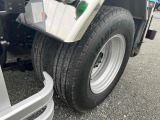 タイヤ山約3分程度残有り!車検問題なく通ります♪