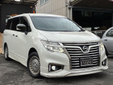 ガラスコーティングも施工可能です。費用は20.000円から承っております。※車種により価格が変わる場合がございます。その他オプションも取り揃えておりますので、商談担当にお申し付けください。