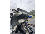 キャビン下:目立つサビ等無しです。いすゞエルフフルフラットローダンプ積載3トンダンプ!!走行距離わずか7万㎞台!車検有R9.7,F6,アイドリングストップ,HSA,フォグランプ,オートサイドミラー,他