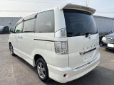 ヴォクシー 2.0 Z 煌 4WD 両側パワスラ 3列シート ダブルエアコン