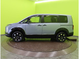 デリカD:5 2.2 P 4WD 【OPカラー★登録済未使用車】