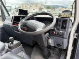 2990cc 2t 2トン 塵芥車 パッカー 3人乗り 積載2000Kg ディーゼル プレス式 新明和 GT042-5433W 容積43㎥ 内外装仕上げ済み