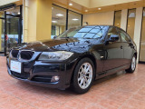 BMW 3シリーズセダン 320i