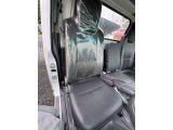 運転席シート:運転席シートは目立つ汚れや傷がなく、カバーもかかっています☆とても状態が良いシートかと存じます。ぜひぜひ直接ご確認いただければと存じます。よろしくお願いいたします。栃木県栃木市ハイトレーディング