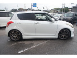 自動車保険ご相談ください!三井住友、あいおいニッセイ同和代理店☆見積もりします。保険担当が万が一の場合連携を取って敏速に対応します。代車、レンタカーもご用意しますのでご安心ください。