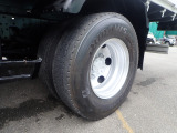 タイヤサイズ:225/85R16 121/119N LT 前輪8分山、リア左2本は7分山、リア右内側8分山、外側4分山