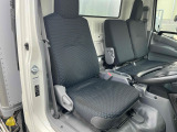 車内シート、破れなく綺麗です♪