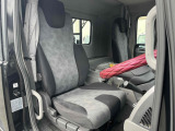 車内シート、目立つ破れなく綺麗です♪