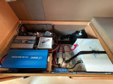 走行充電器 外部充電器 1500Wインバーター リチウムイオンバッテリー200Ah!