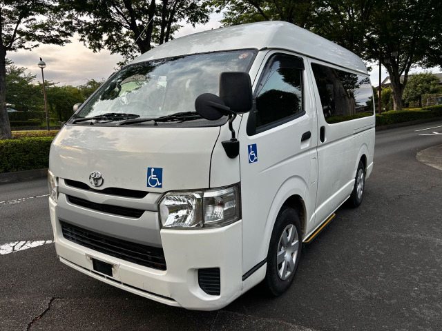 ハイエースバン 10人乗り 車イス移動車 オートステップ