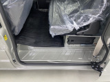 【品質鑑定済み車両】当店の商品車は全車AIS鑑定済車です。第3車機関による公平な査定で修復歴や走行距離の不当表示は一切ございません。(入庫したてでの為、未鑑定の場合もございます)