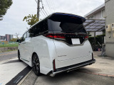 ヴェルファイア ハイブリッド 2.5 エグゼクティブ ラウンジ E-Four 4WD 