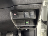 【全国納車OK】 現車をご覧になれないお客様でも、安心してお車をご購入いただける環境を整えております。 色々な角度から撮影したたくさんの画像など豊富な資料送りいたしております。