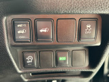 何とこのお車パワーリアゲート付きです(^^♪