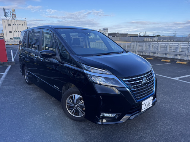 セレナ 1.2 e-POWER ハイウェイスターV