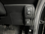 【全国納車OK】 現車をご覧になれないお客様でも、安心してお車をご購入いただける環境を整えております。 色々な角度から撮影したたくさんの画像など豊富な資料送りいたしております。