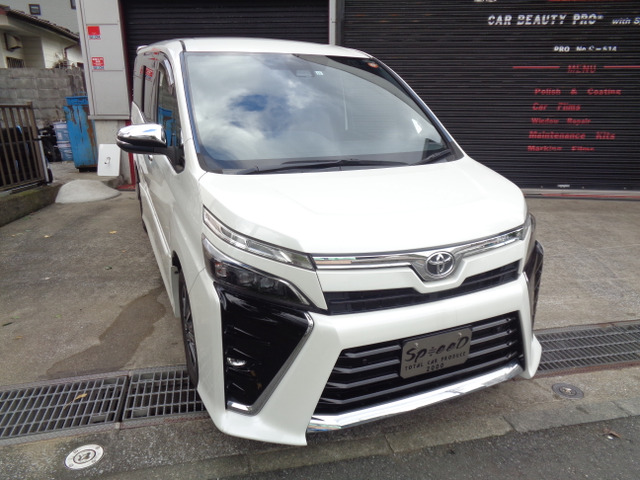 ヴォクシー 2.0 ZS 煌III