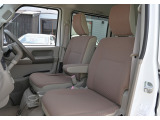 ☆★一期一会の出会い☆★ 中古車は世界にたった一台だけの「一品もの」です。写真では伝えきれない質感やエンジンの鼓動をぜひ、見て触れて体感してください♪運命の一台との出会いを心から応援しております♪