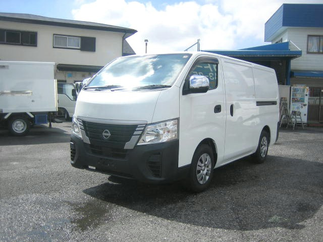 NV350キャラバン 中温冷凍車・-5度設定・5ドア