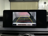 10.3インチワイドディスプレイを搭載。Apple CarPlay/Android Autoに対応するほか、バックモニターも装備。後方確認をサポートし、日常の駐車や取り回しも安心です。