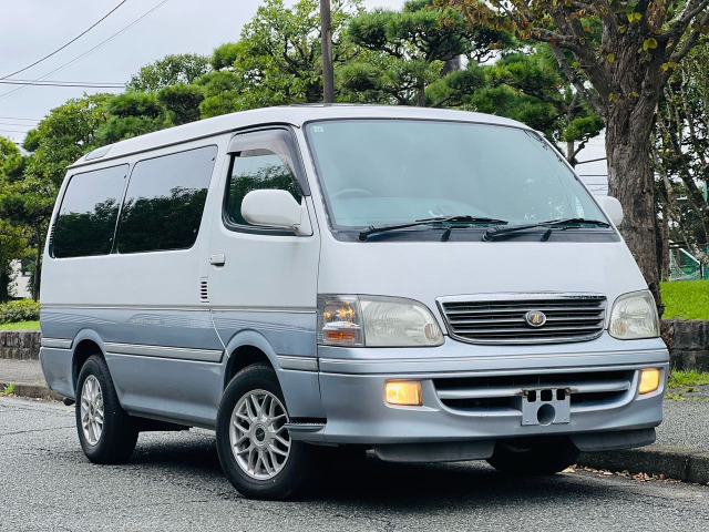 ハイエース 3.0 スーパーカスタムG リビングサルーンEX ディーゼル トリプルルーフ,...