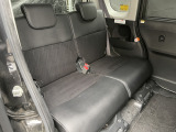 後部座席も広々してます!お問い合わせはTEL06-6430-1230 E-mail cars_genesis2007@yahoo.co.jpまで!!☆