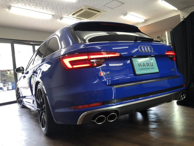 アウディ S4アバント 3.0 4WD ノガロブルー/13台限定生産車/B&O の中古