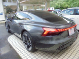 RS e-tron GT  ワンオーナー