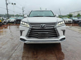 LX 570 4WD モデリスタエアロ/パワーバックドア