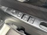 【運転席 窓操作部】