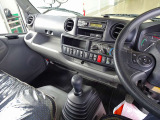 AC PS PW SRS ABS 集中ドアロック 左電格ミラー Bluetooth ETC ルームミラー式バックモニター ターボ 排気ブレーキ 坂道発進補助装置 フロア6MT