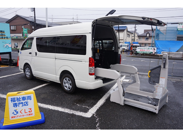 レジアスエース Bタイプルーフサイドウインドゥなし