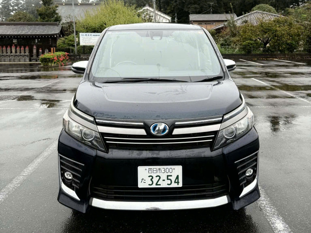 トヨタ ヴォクシー 
