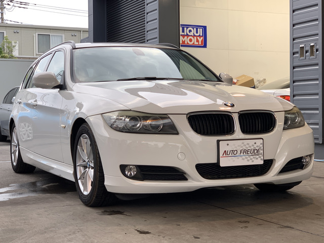 3シリーズツーリング 320i 後期型 直噴エンジン 黒革シート
