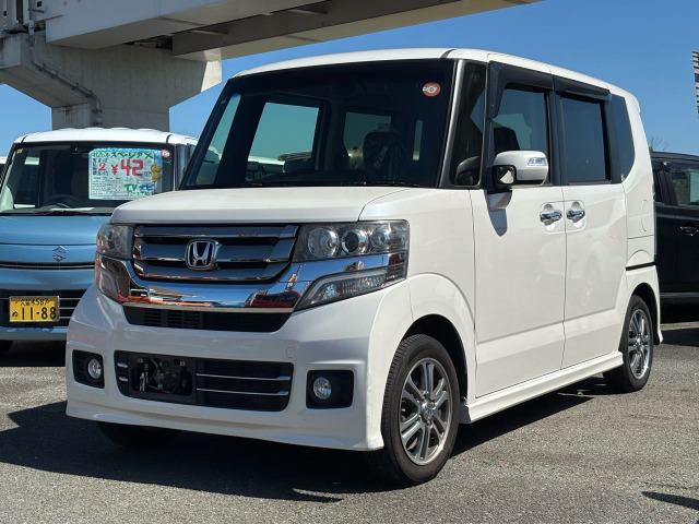 ホンダ N-BOXカスタム 