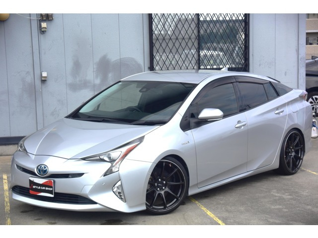 プリウス 1.8 S セーフティ プラス クロススピード19インチ
