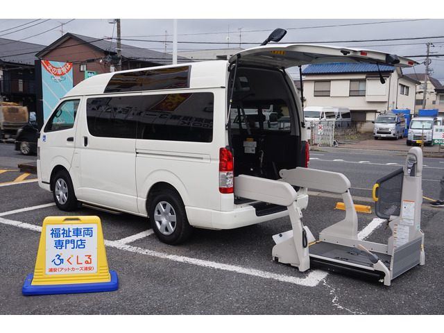 ハイエースバン Fタイプルーフサイドウインドゥあり
