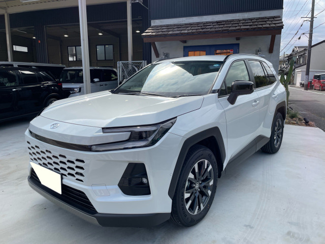 RAV4 2.5 Z E-Four 4WD 登録済未使用車 全周囲カメラ