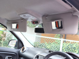 防眩式ルームミラーや運転席&助手席バニティーミラー、マップランプ[LED]、ラゲッジルームランプ[LED]、オートエアコン、運転席&助手席シートヒーター、トノカバーなど快適装備も充実しております!!